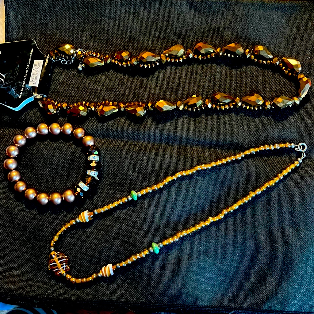 Set Of 3 Pieces Of Costume Jewlery. Beautiful Golden Brown Color. Sapphire Brand